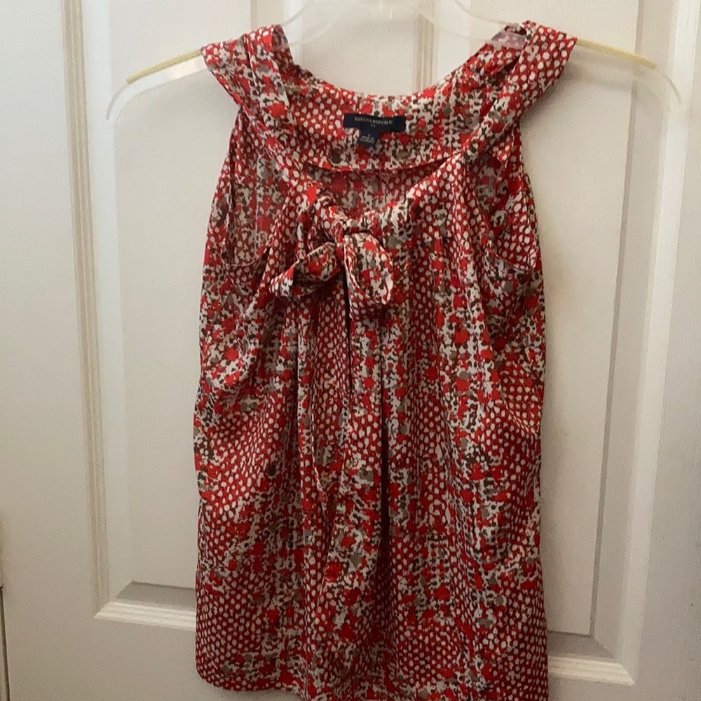 FINAL MARKDOWN Ladies banana republic top small